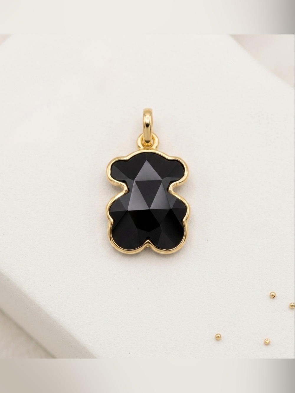 Small pendant 925 gold plating over silver and an onyx bear motif 1.6CM